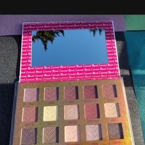 Colorbash Nude Mood Eye Shadow Palette